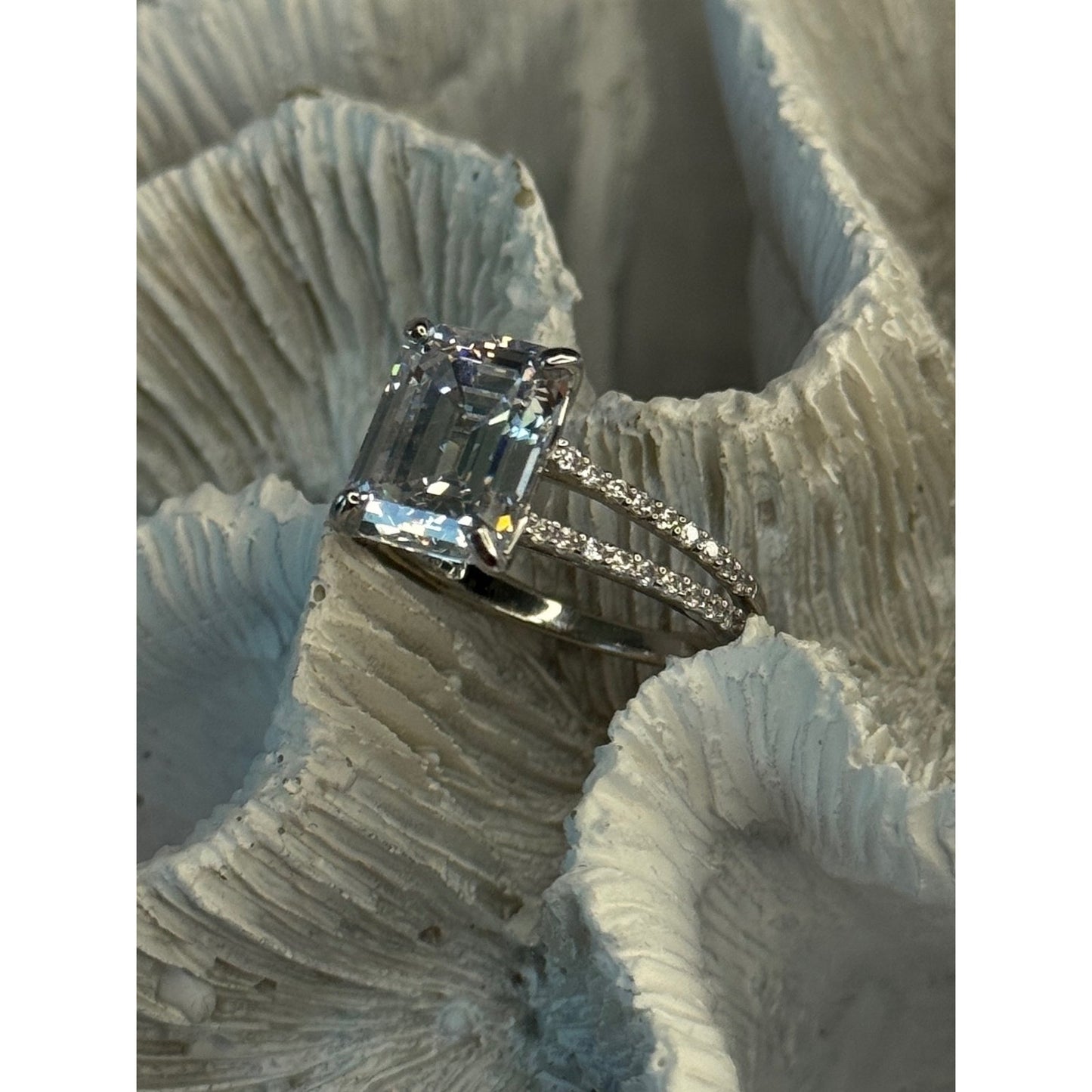 Beautiful 925 Sterling Silver Cz Ring Size 7