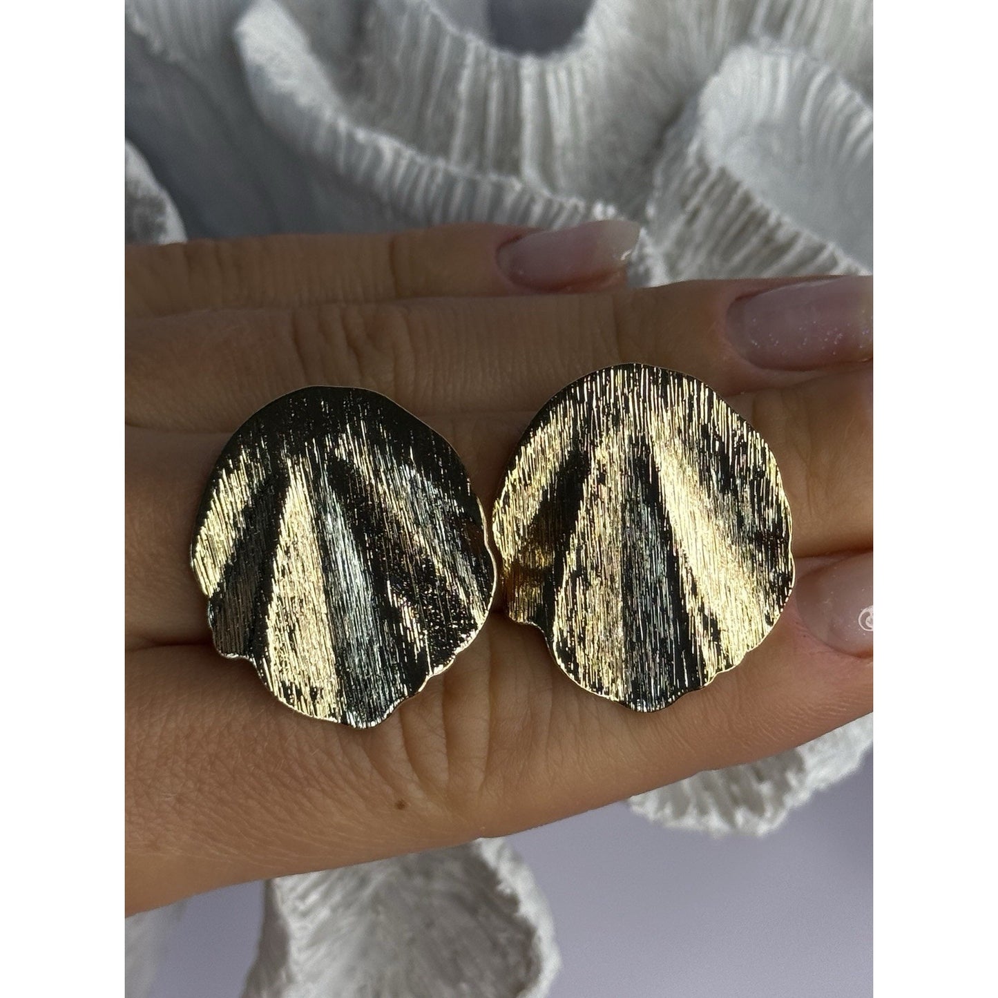 UNIQUE GOLD PLATED EARRINGS LENGTH 1.15 INCH