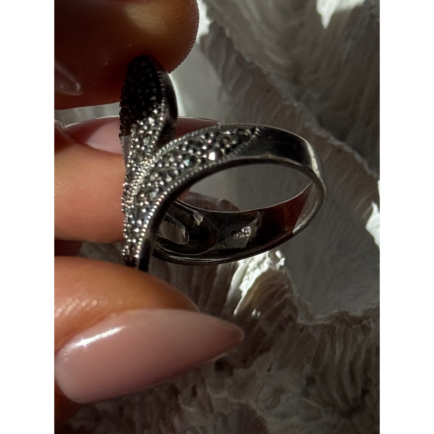 Beautiful Design 925 Sterling Silver Marcasite Ring Size 7.5