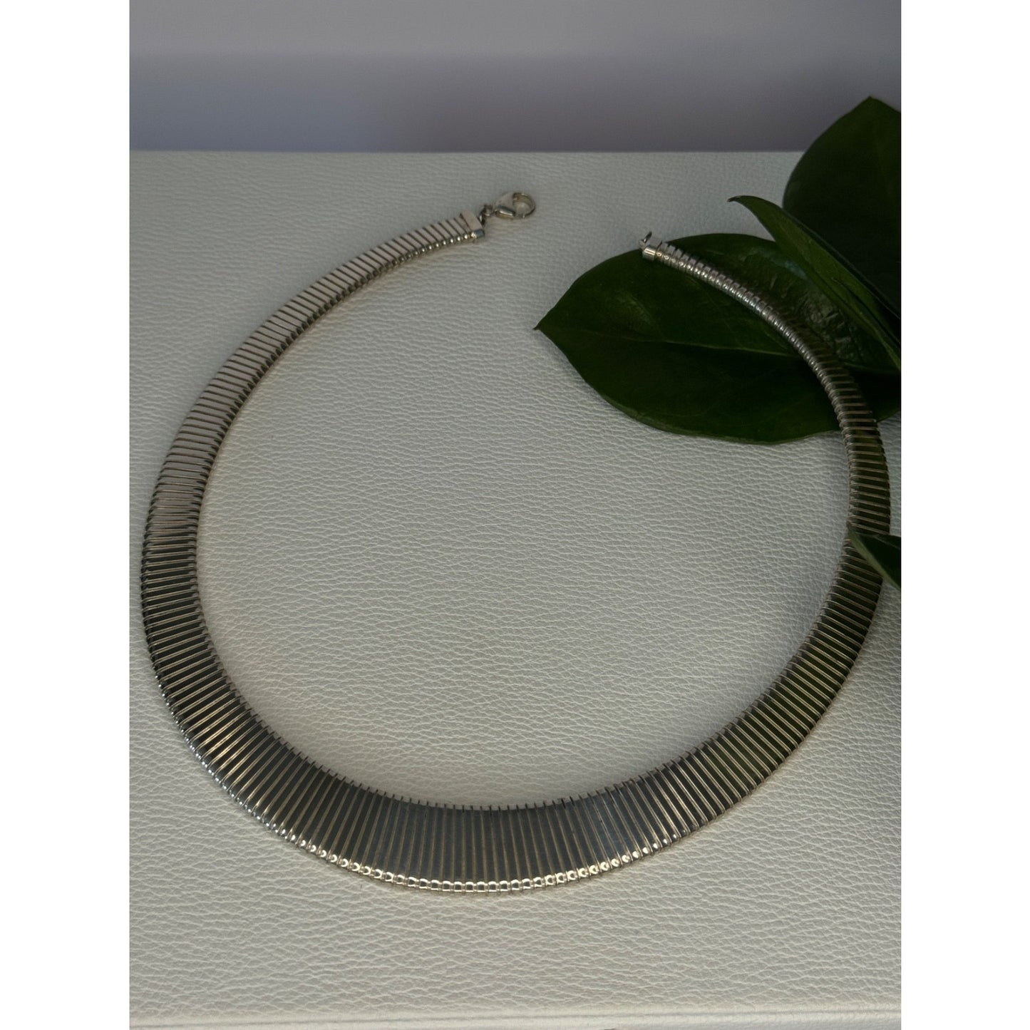 Elegant Design 925 Sterling Silver Necklace Length 17 inch