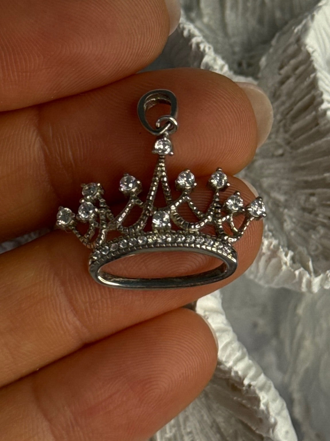 925 Sterling Silver Crown Diamonds Pendant Length 1 Inch
