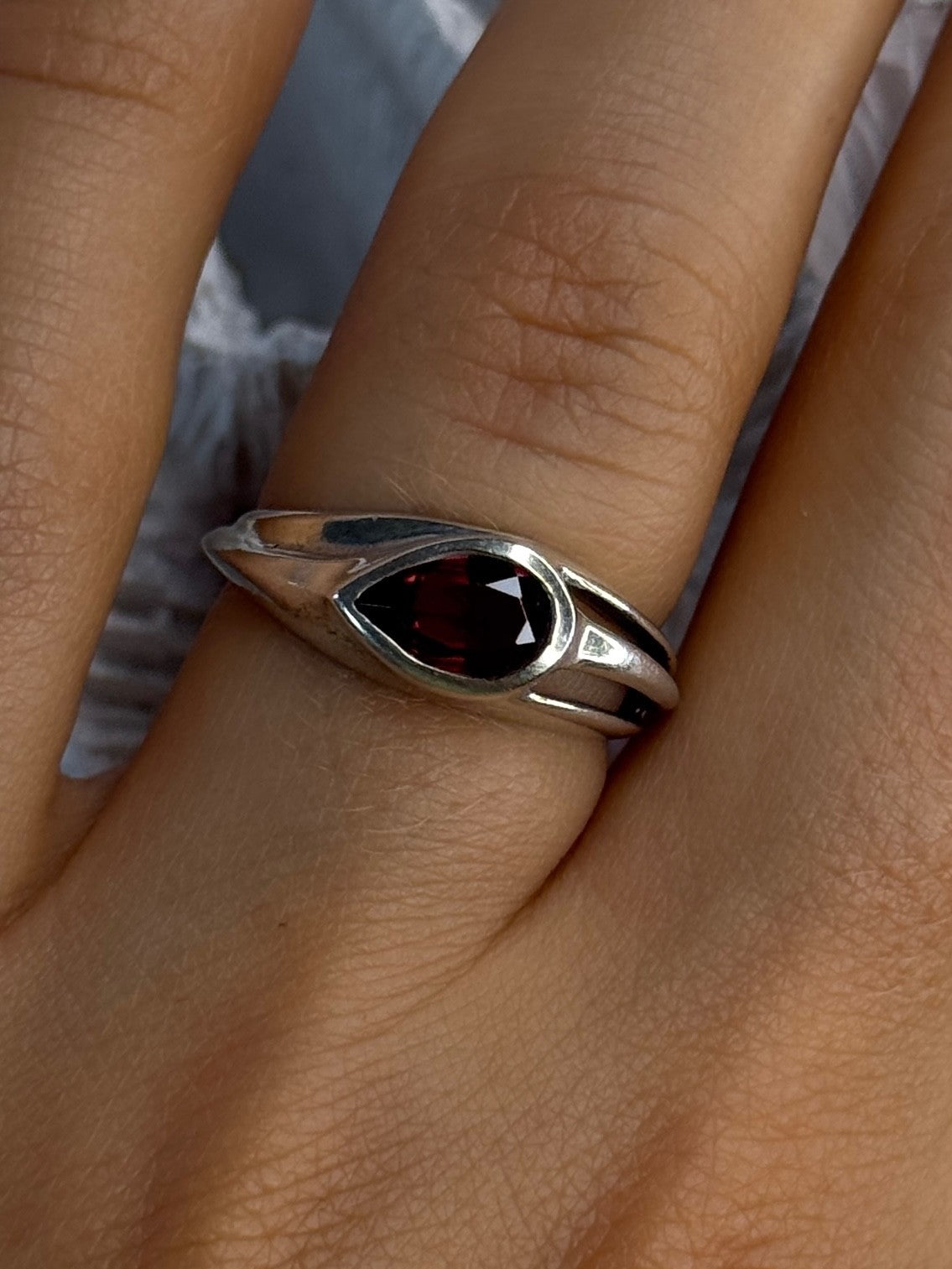 Kabana 925 Sterling Silver Garnet Ring Size 7