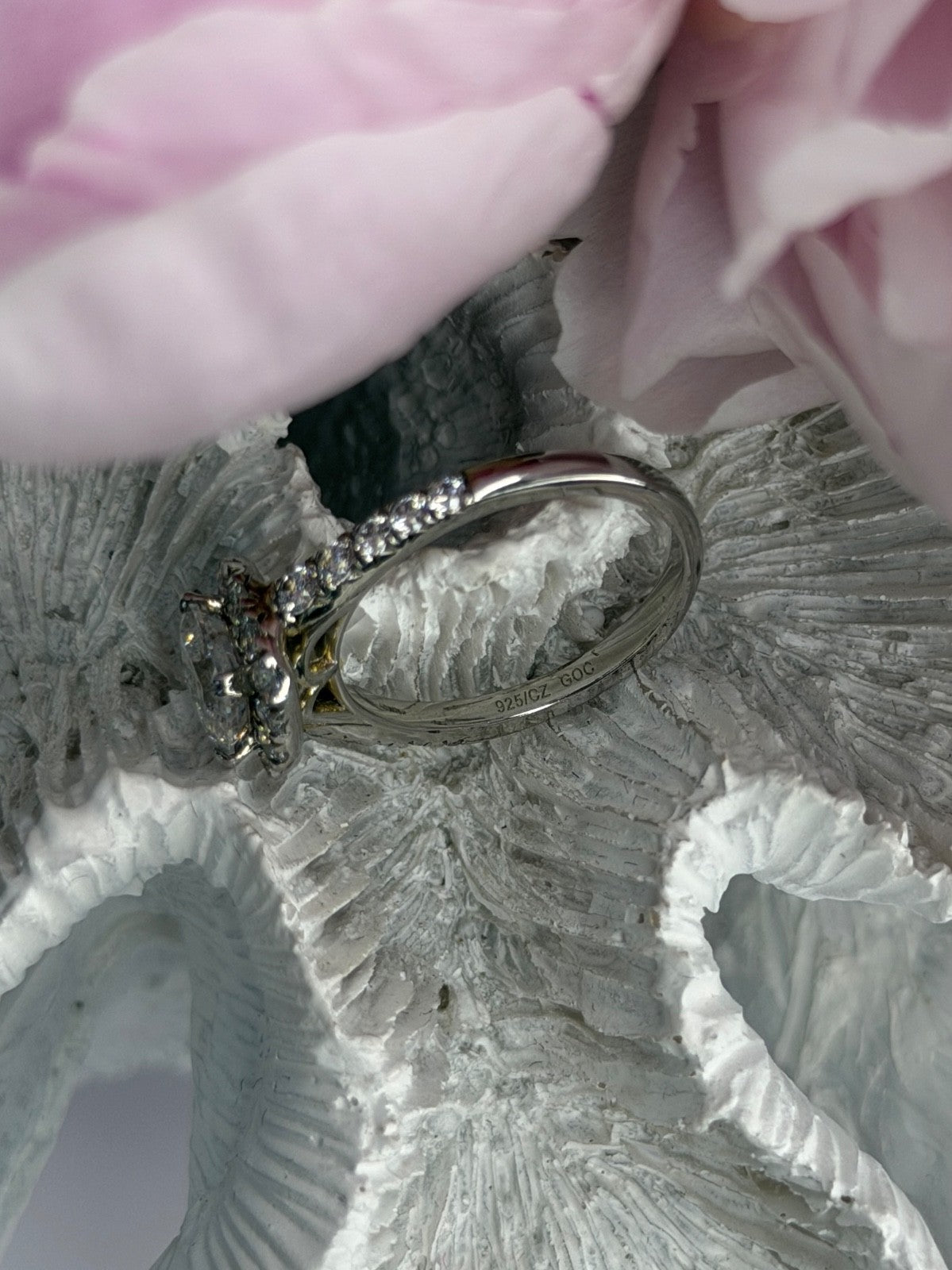 GOC 925 Sterling Silver tcw 1.75 Cz Ring Size 7