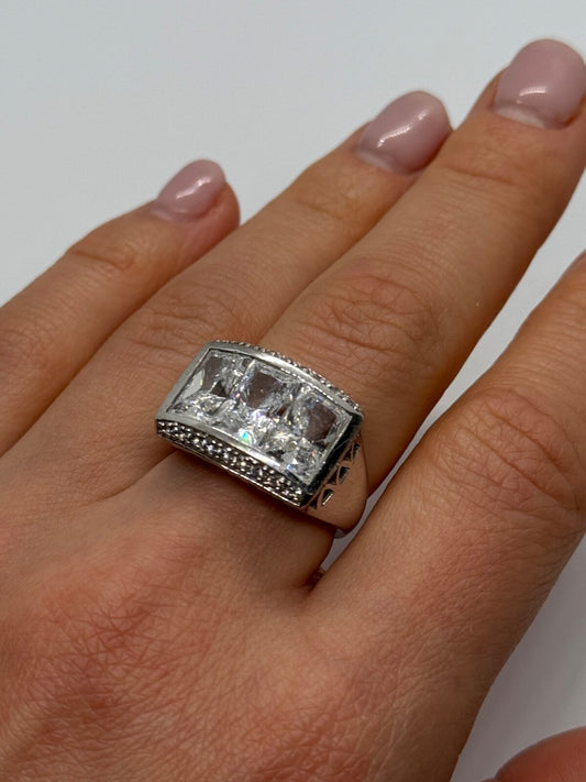 925 Sterling Silver CZ Ring Size 7