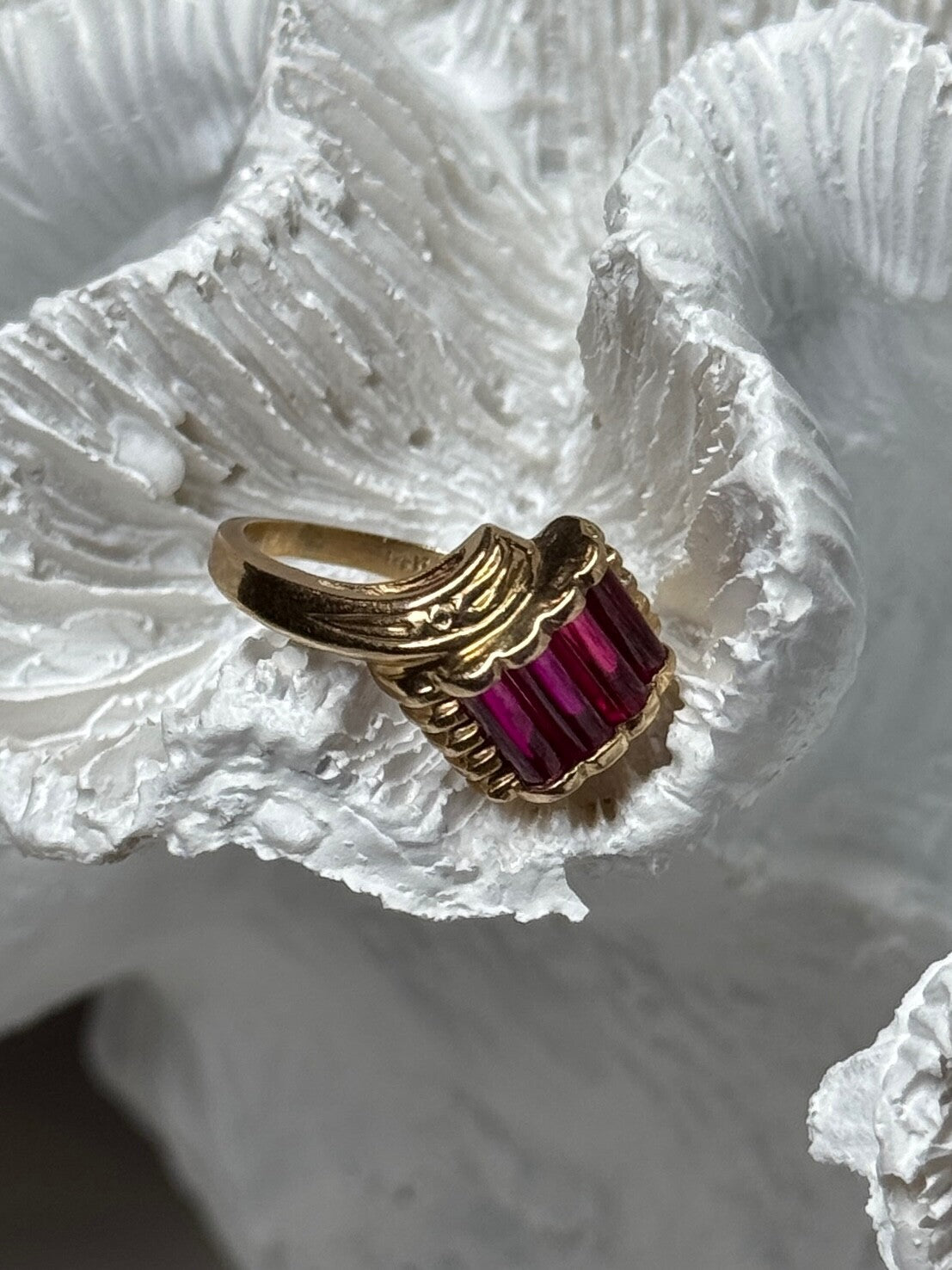 14K Yellow Gold Ring Ruby Size 2.5