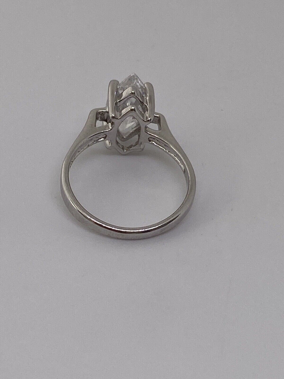 925 Sterling Silver CZ Ring Size 5