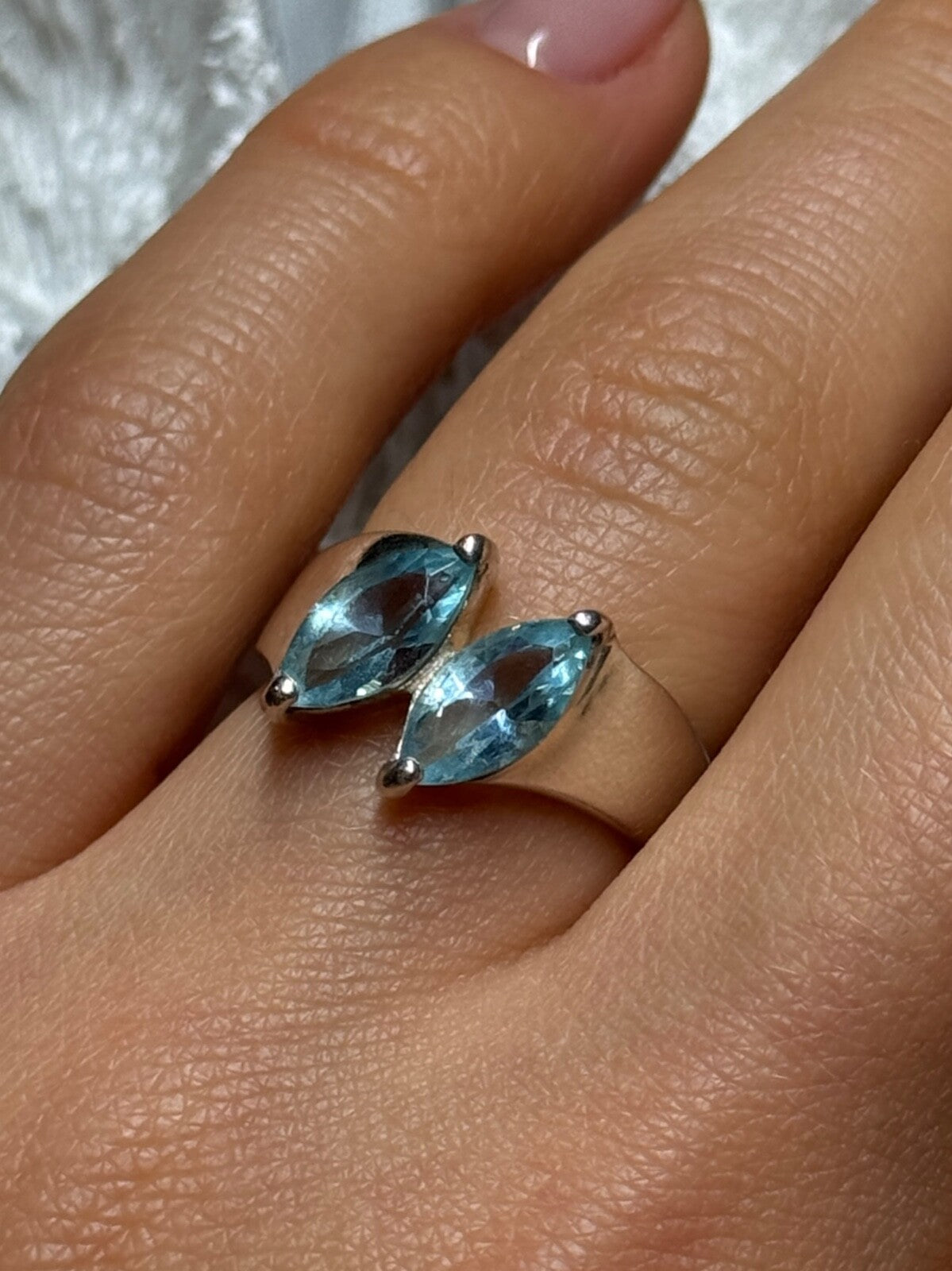 925 Sterling Silver Topaz Ring Size 6