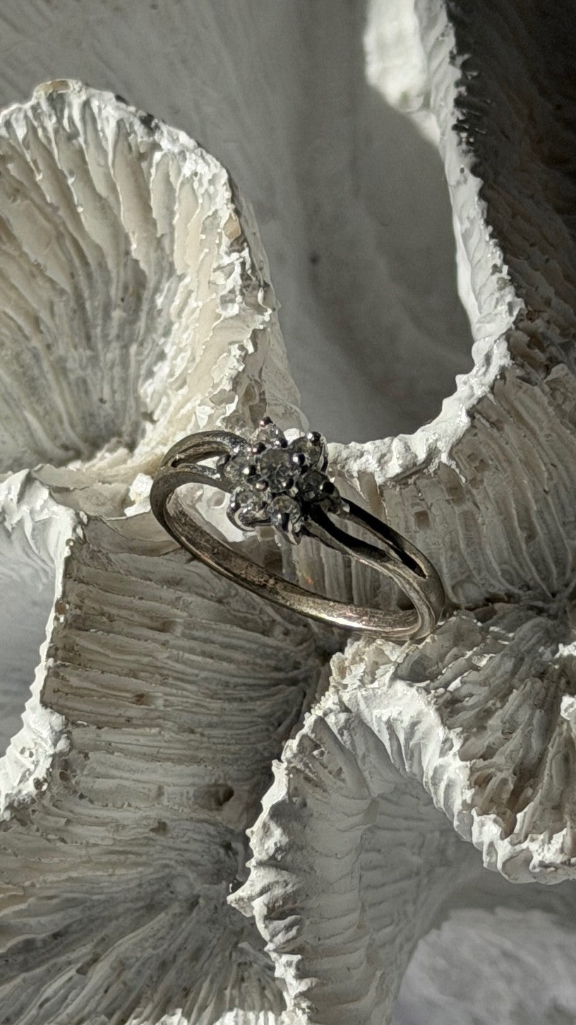 925 Sterling Silver White Topaz Flower Ring Size 6