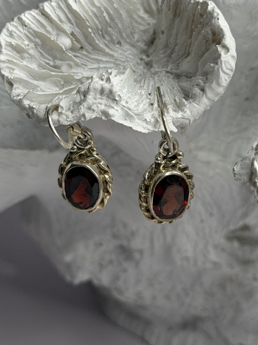 Vintage 925 Sterling Silver Garnet Earrings