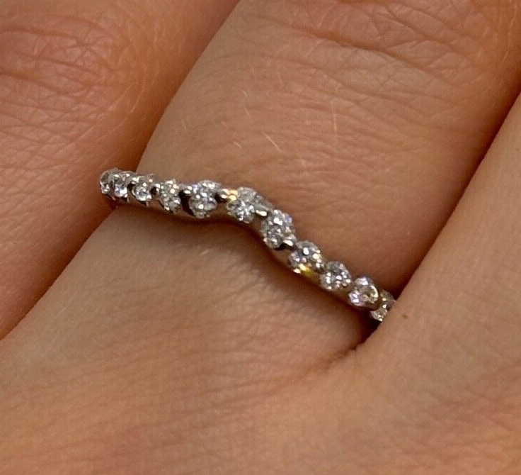 18K White Gold Diamonds Ring Size 6