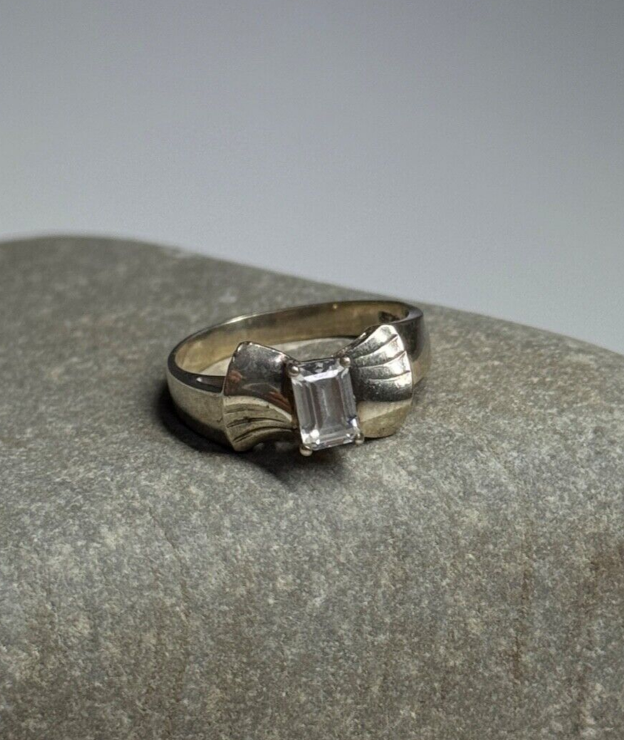 925 Sterling Silver Beryl Bow Ring Size 6