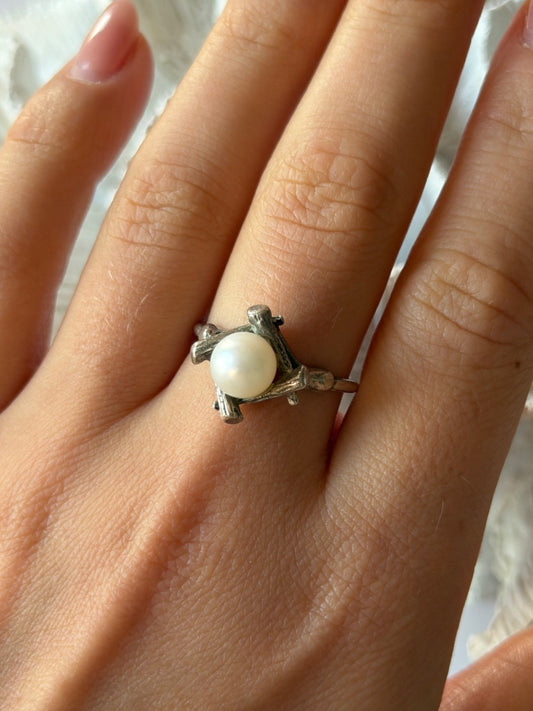 925 Sterling Silver Pearl Ring Size 9