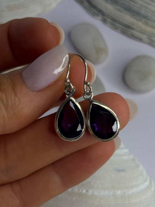 Vintage Design 925 Sterling Silver Amethyst Earrings Length 1.10 Inch
