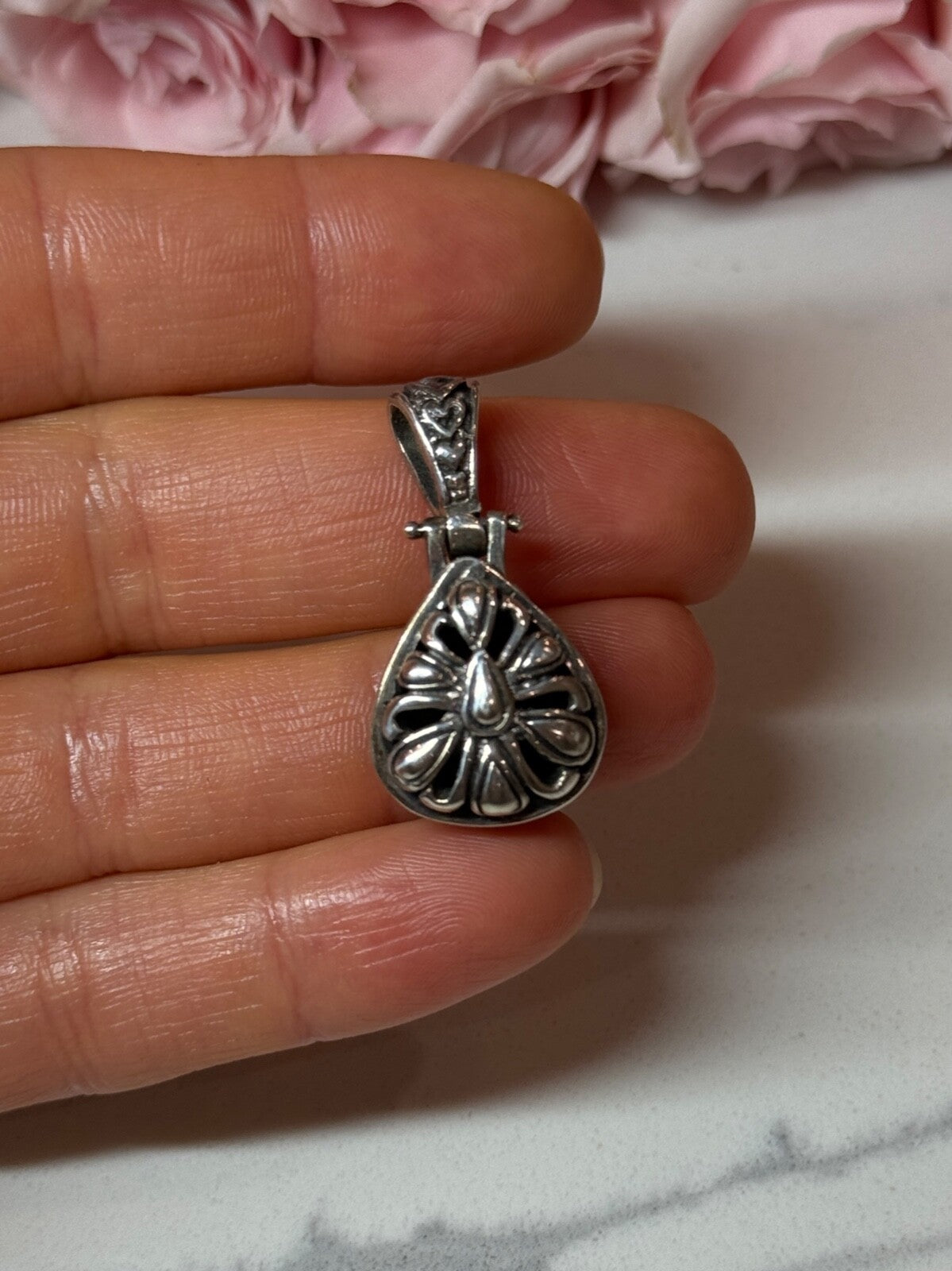 925 Sterling Silver Green Agate Pendant Length 1.4 Inch