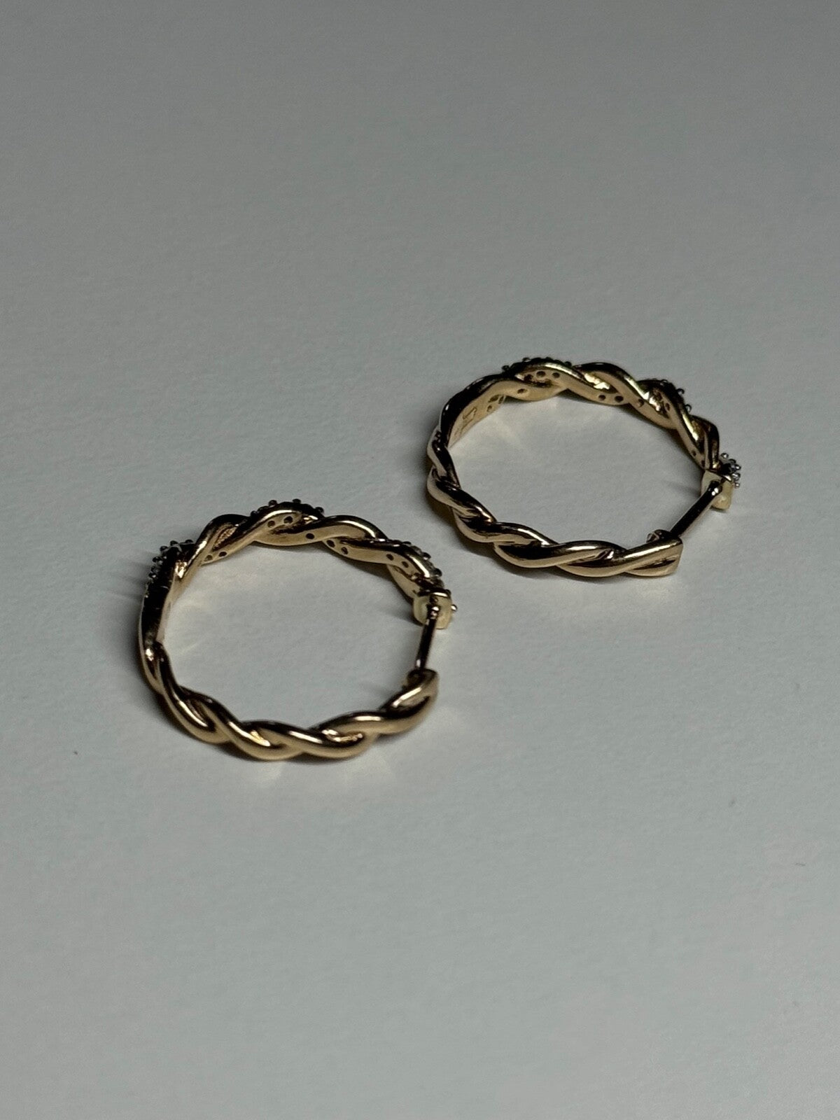 10K Yellow Gold Diamonds 0.3 Carat Earrings Length 18 mm