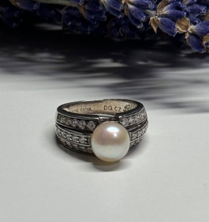 925 Sterling Silver Pearl & CZ Ring Size 5