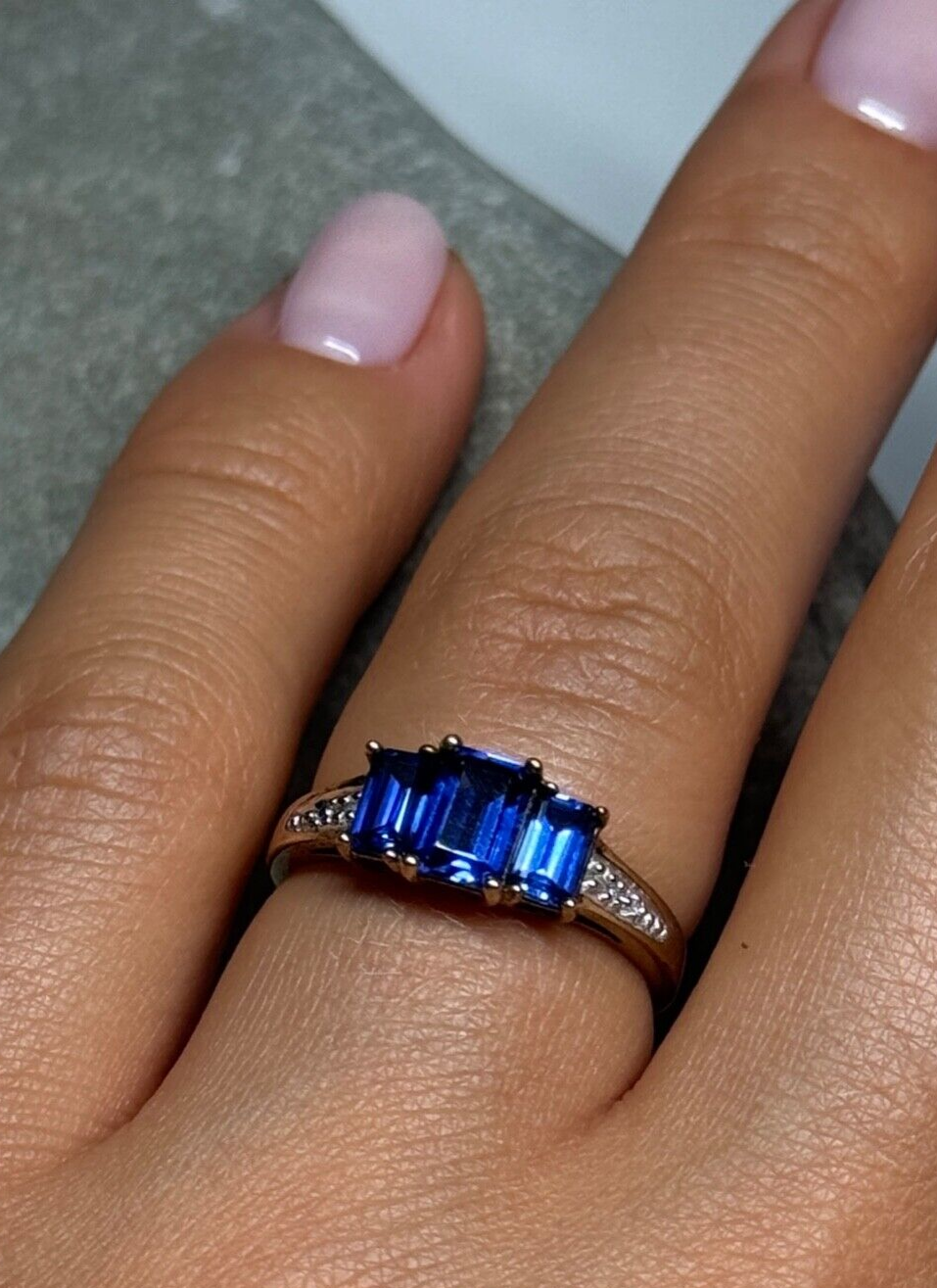 10K Yellow Gold Sapphire & Diamonds Ring Size 6