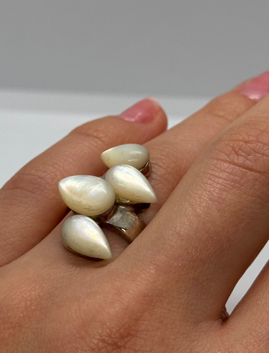 925 Sterling Silver Mother OF Pearl Ring Size 7