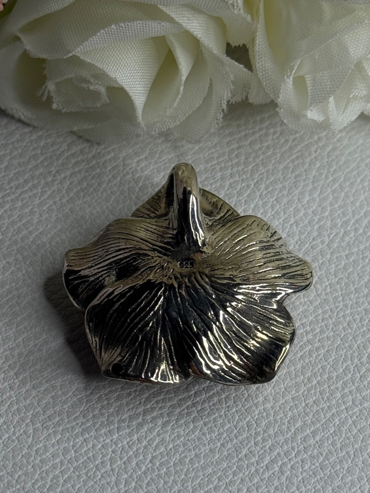 Beautiful Rose 925 Sterling Silver Pendant Length 1.20 Inch