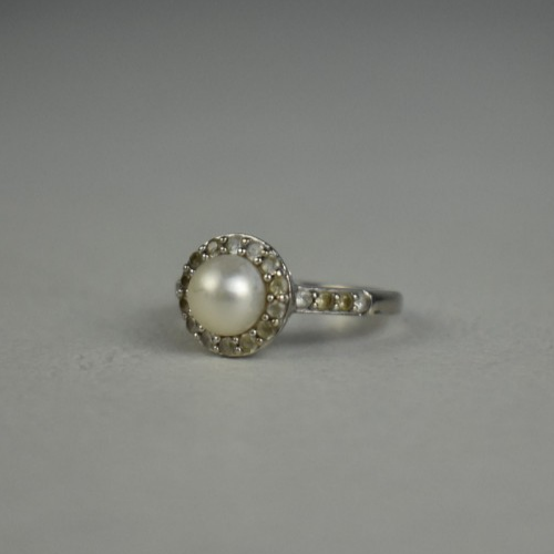 925 Sterling Silver Pearl & Colorless Spinel Ring Size 7