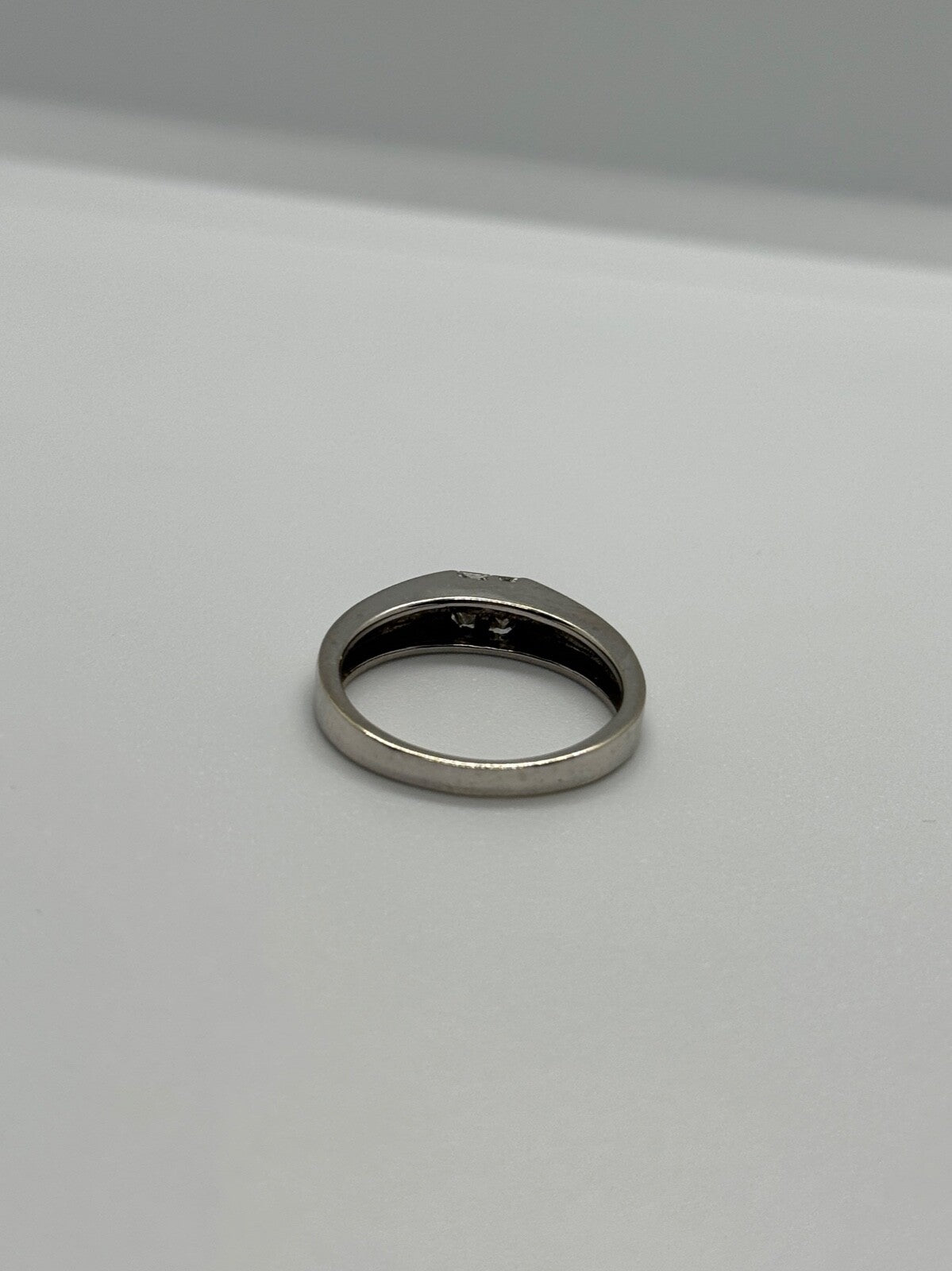 14K White Gold Diamonds Ring Size 7