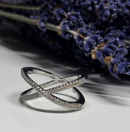 925 Sterling Silver CZ Ring Size 8.5