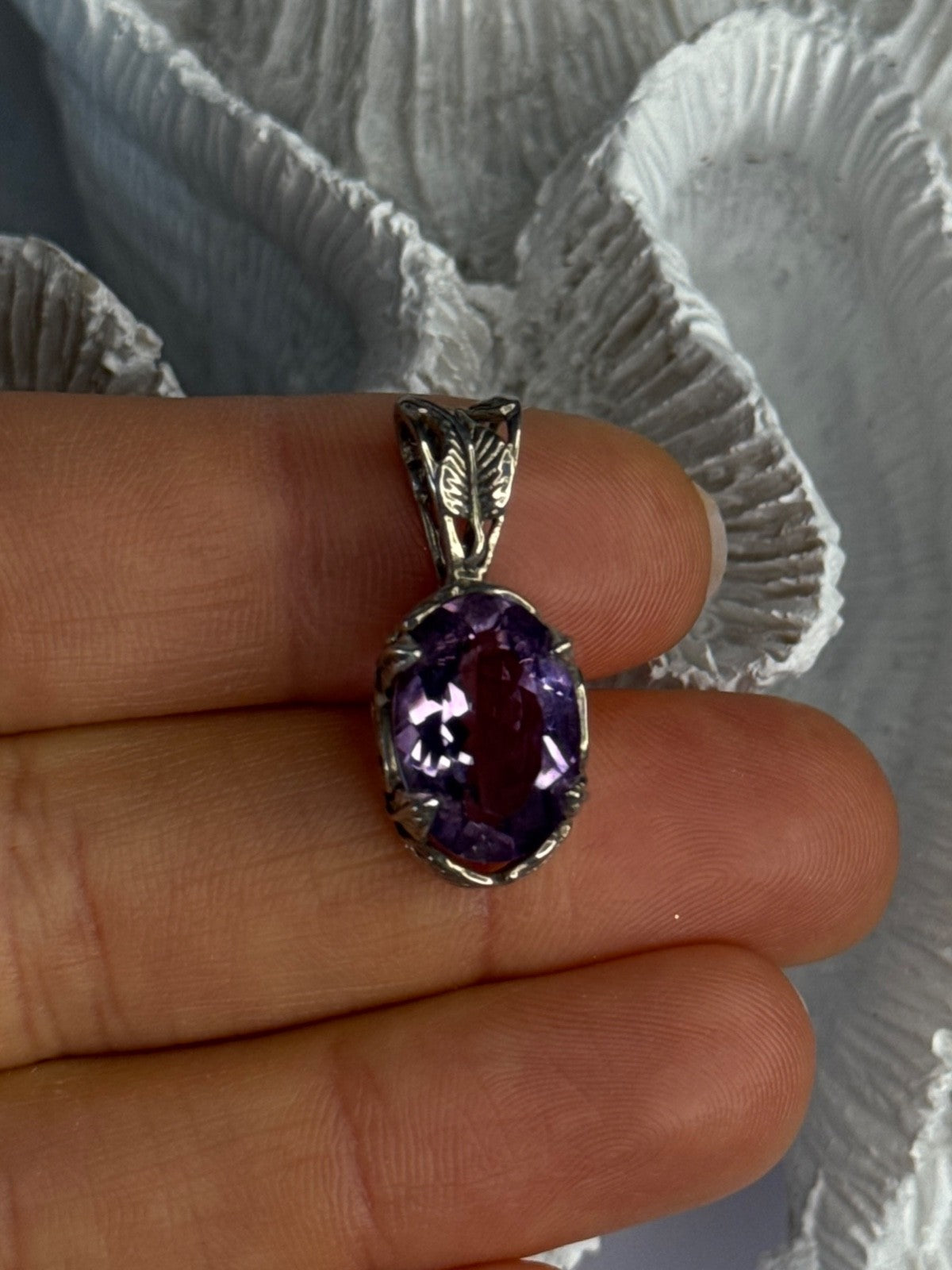 Elegant 925 Sterling Silver Amethyst Pendant Length 1 Inch