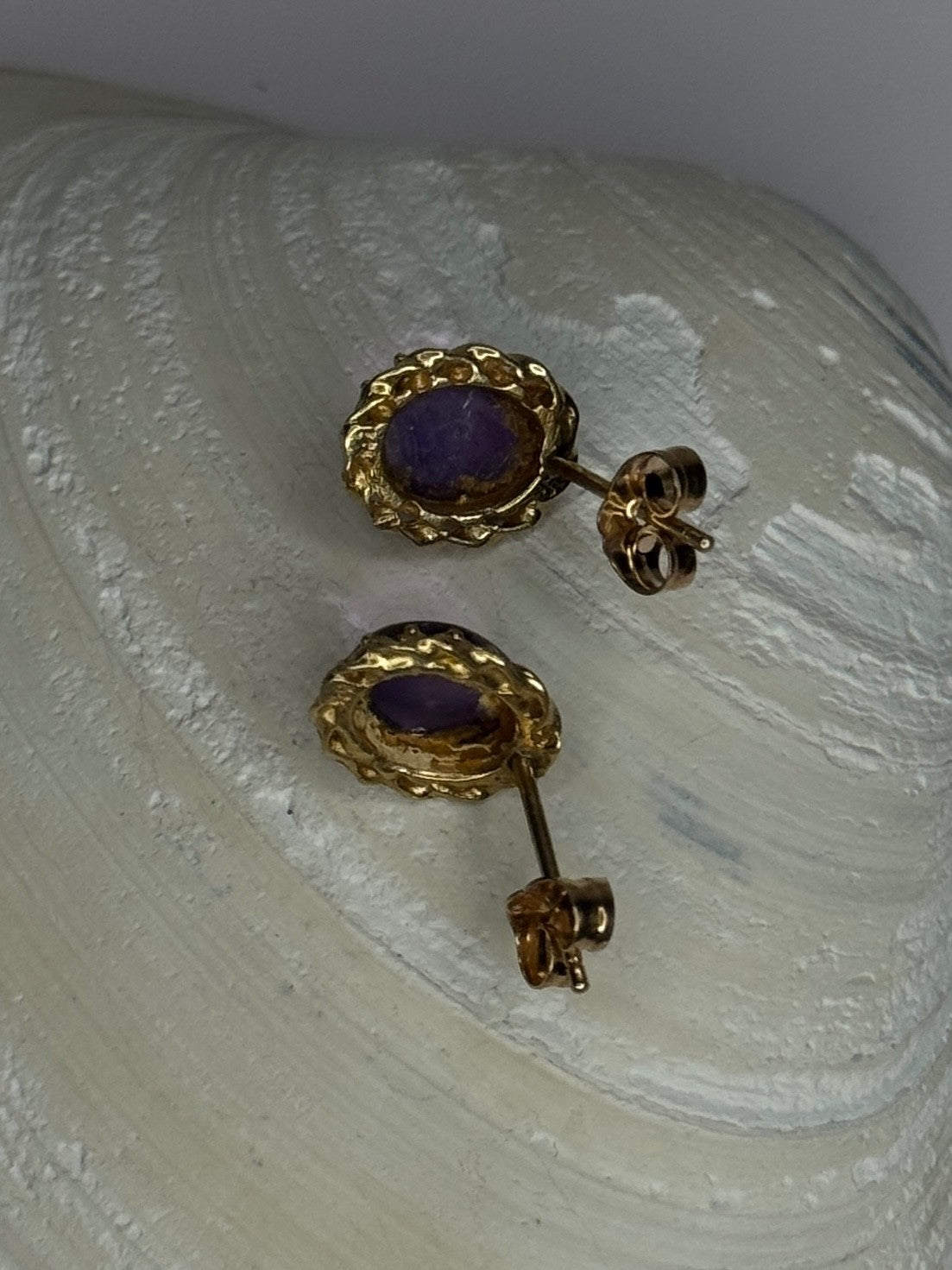 14K Yellow Gold Amethyst Stud Earrings Length 0.40 Inch