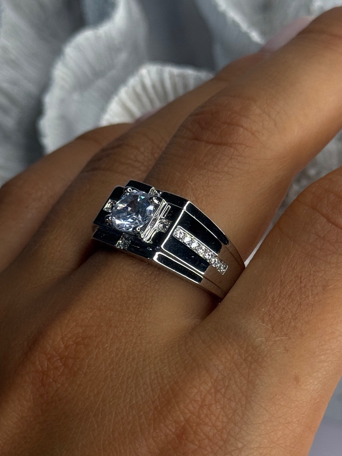 Mens 925 Sterling Silver CZ Ring Size 9.5