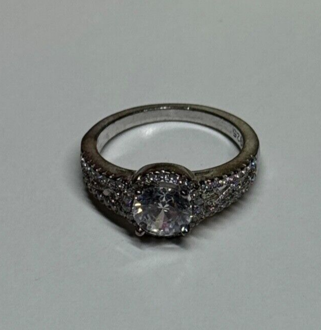 925 Sterling Silver CZ Ring Size 5