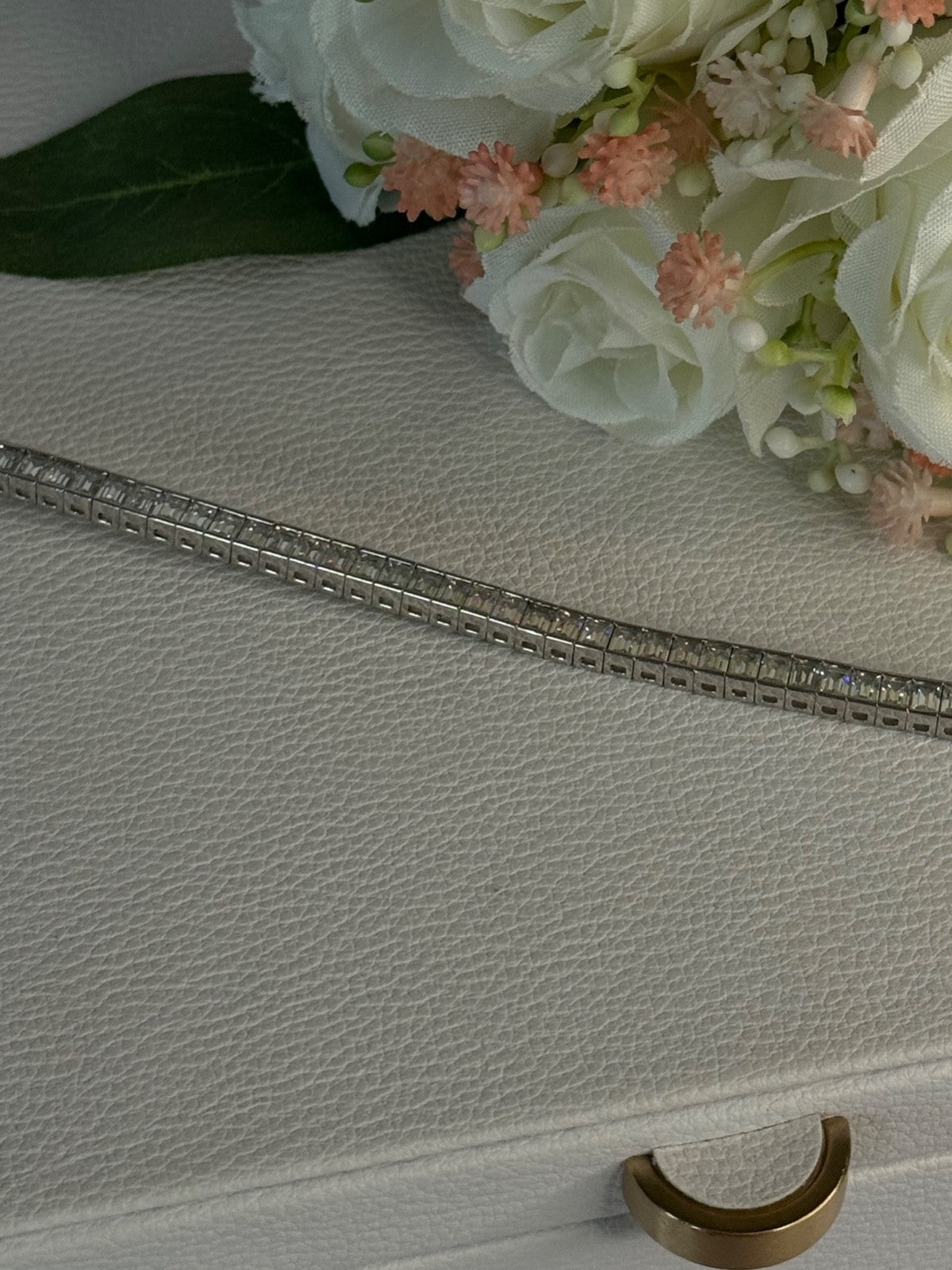 Elegant 925 Sterling Silver CZ Bracelet Length 8 Inch