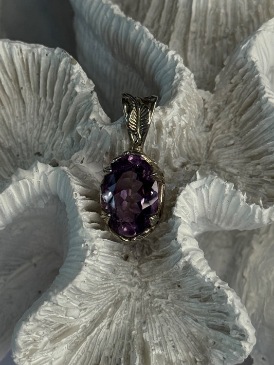 Elegant 925 Sterling Silver Amethyst Pendant Length 1 Inch