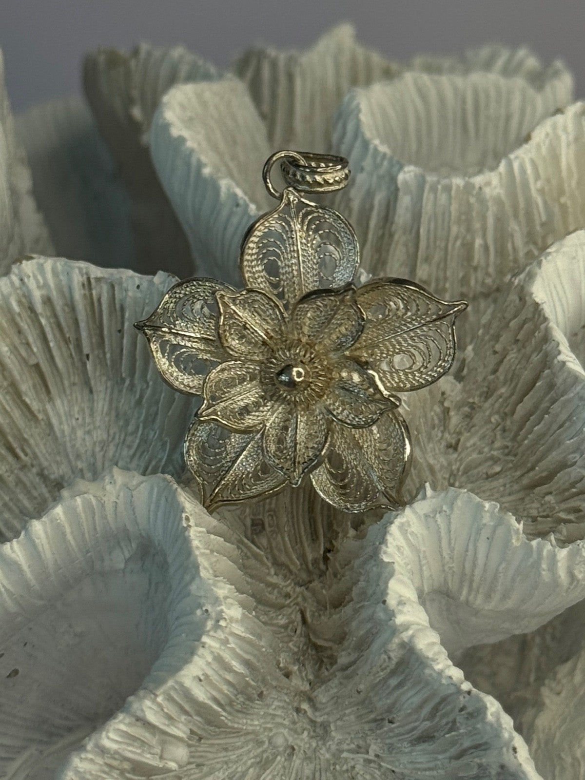 925 Sterling Silver Flower Pendant Length 1.50 Inch
