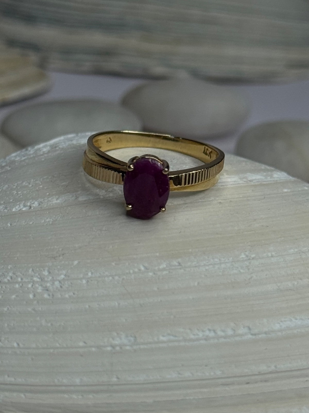 Elegant 10K Yellow Gold Ruby Ring Size 7