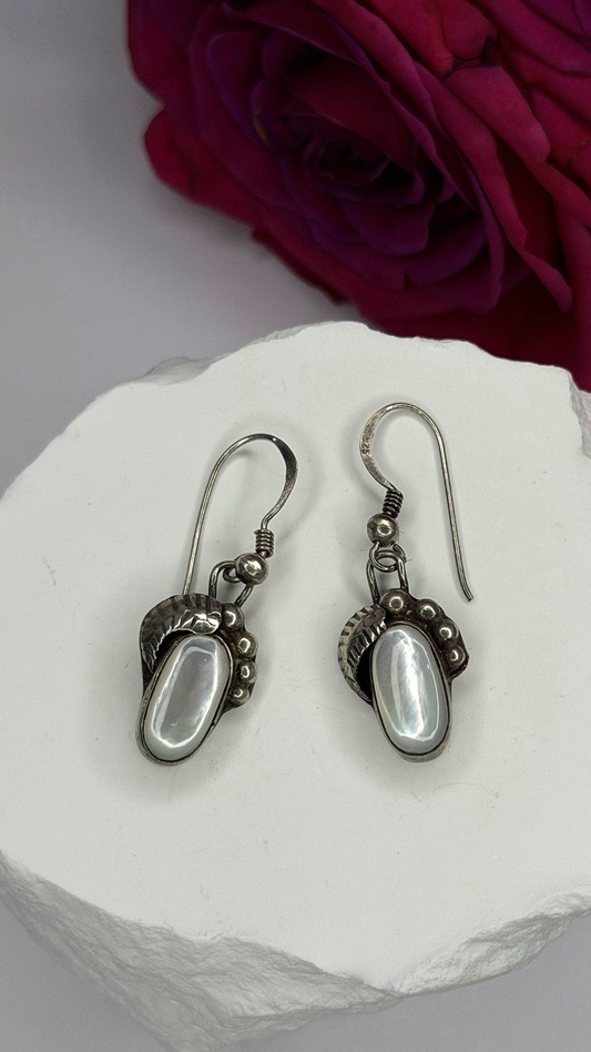 Vintage 925 Sterling Silver Mother-of-pearl Cabochons Dangle Earrings