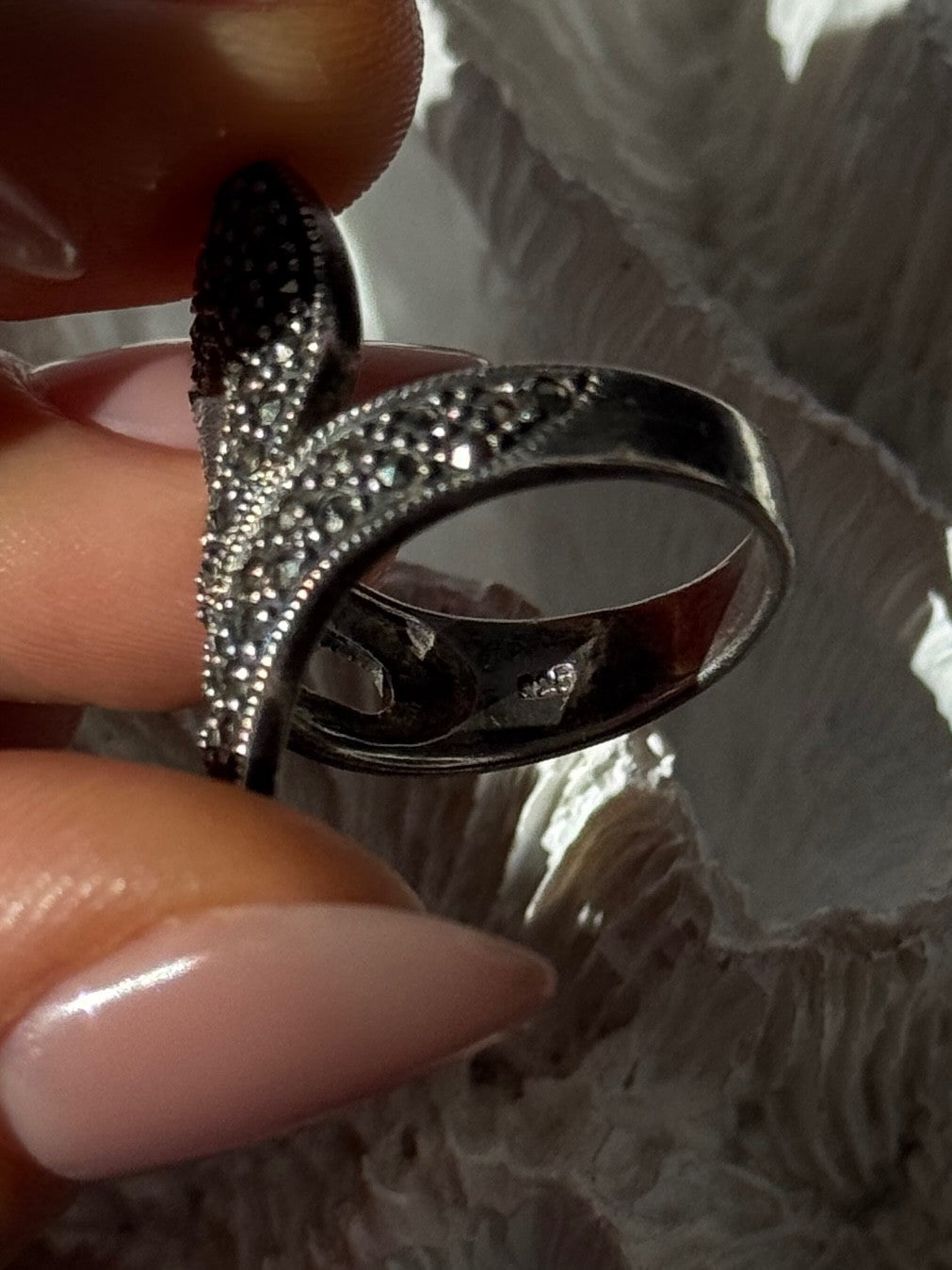Beautiful Design 925 Sterling Silver Marcasite Ring Size 7.5