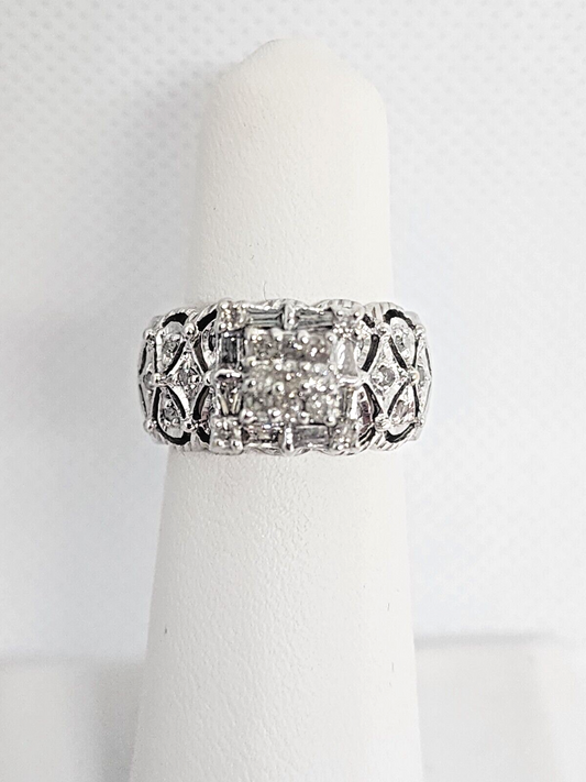 14K White Gold & Diamonds 0.5Ct Ring Size 4