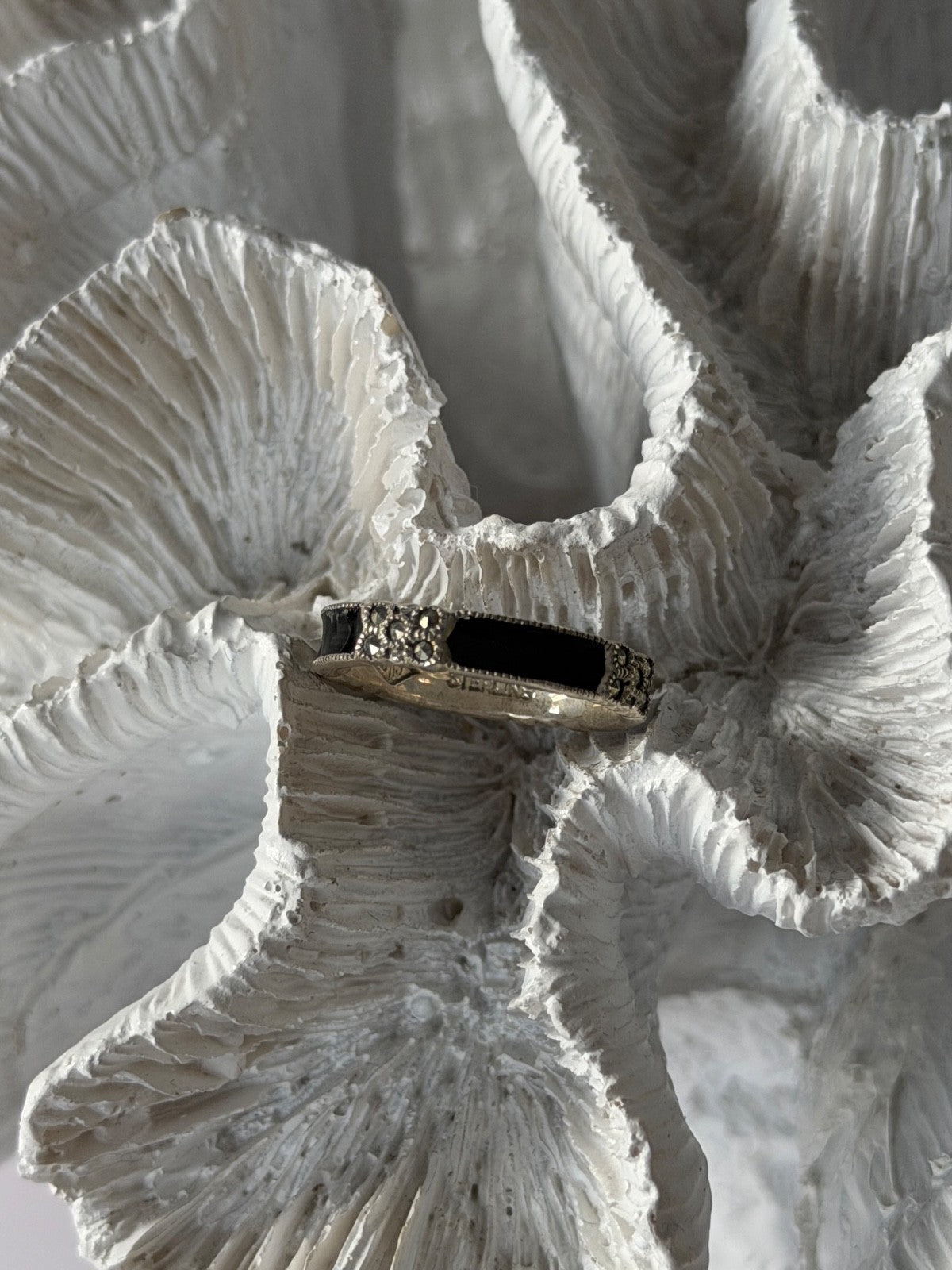 925 Sterling Silver Onyx & Marcasite Ring Size 6.5