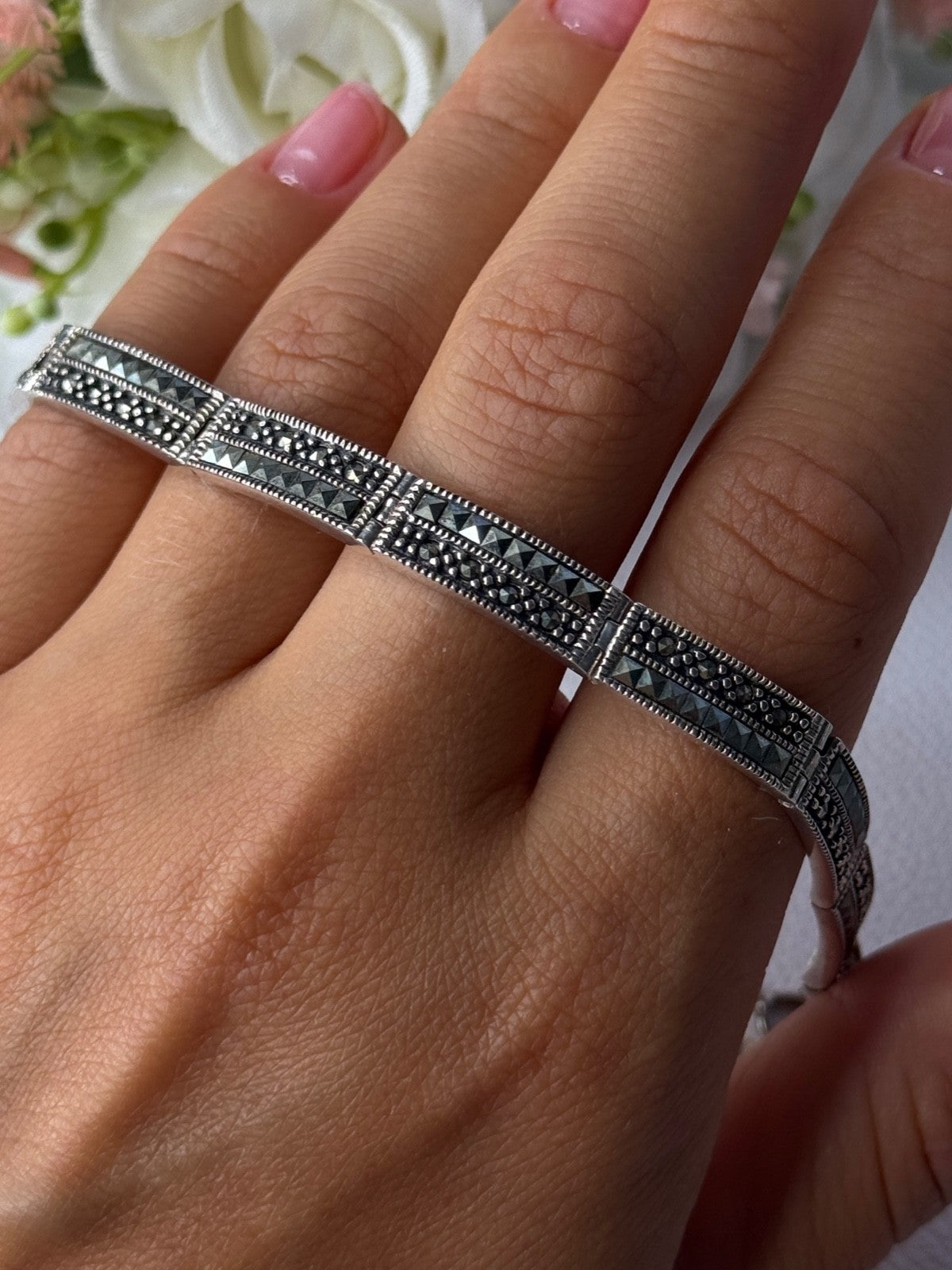 Elegant 925 Sterling Silver Marcasite Bracelet Length 8 Inch
