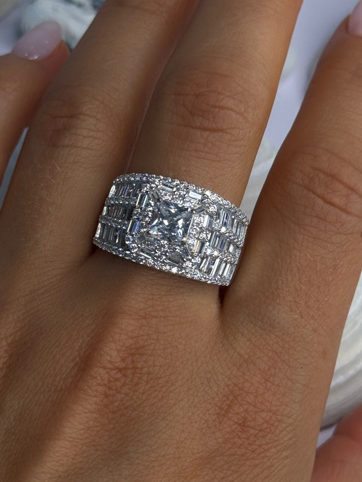 Shiny 925 Sterling Silver Cz Ring Size 11