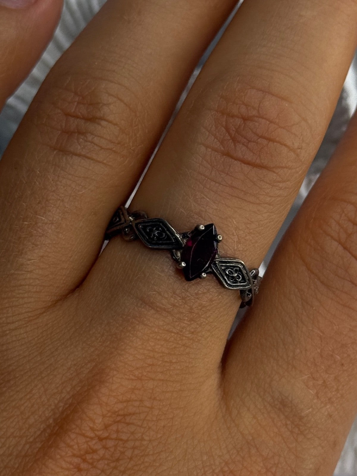 925 Sterling Silver Garnet Ring Size 9.5