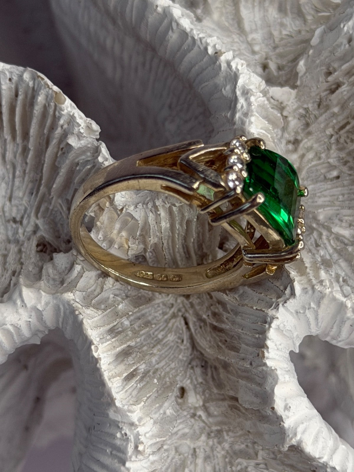 925 Sterling Silver Green Crystal & Cz Ring Size 7