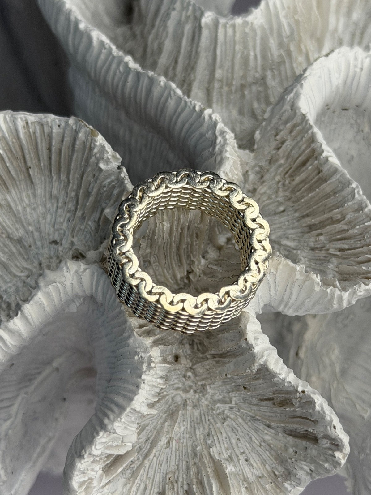 Elegant Unique Design 925 Sterling Silver Ring Size 6