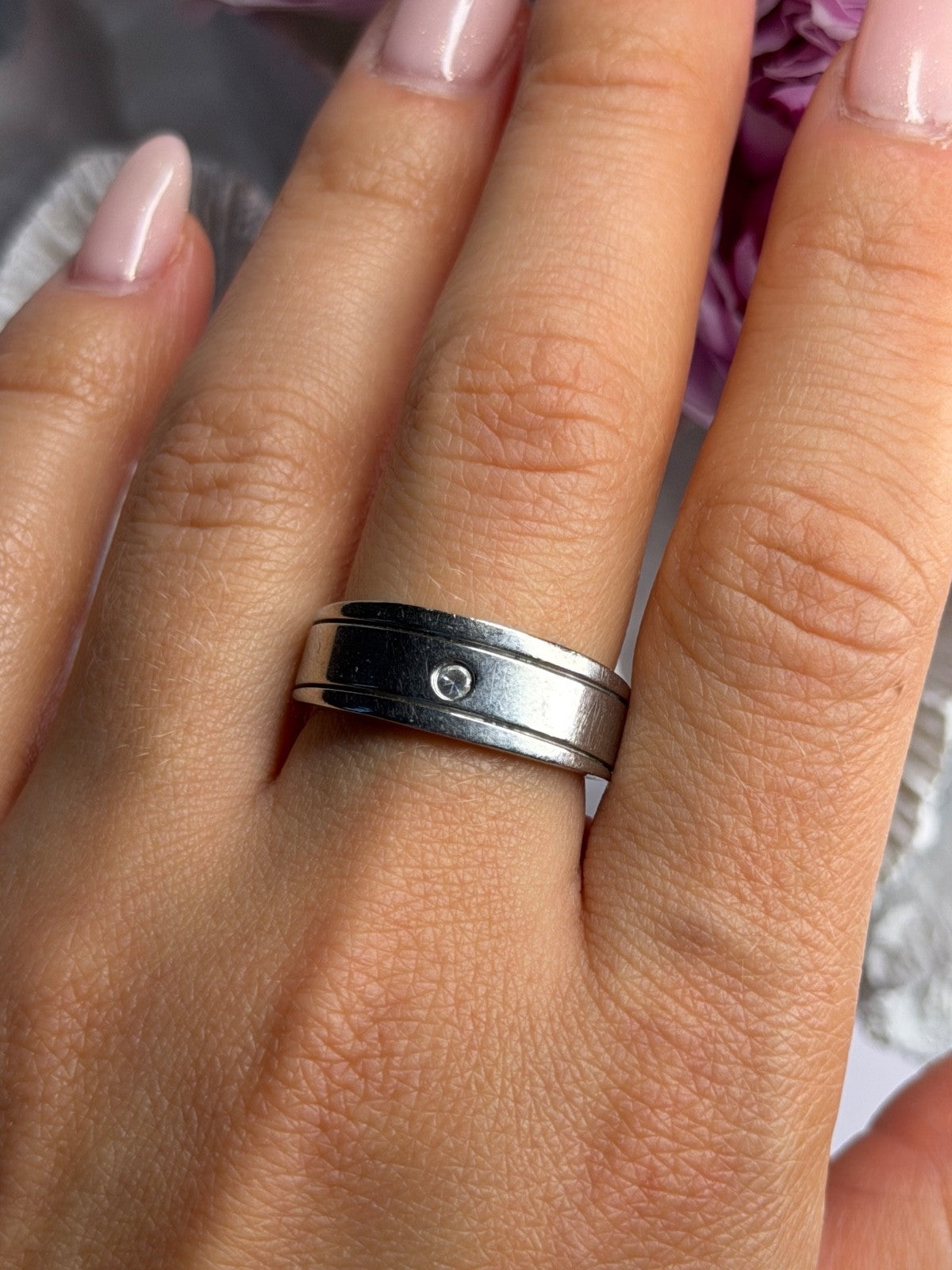 925 Sterling Silver Diamond Ring Size 9