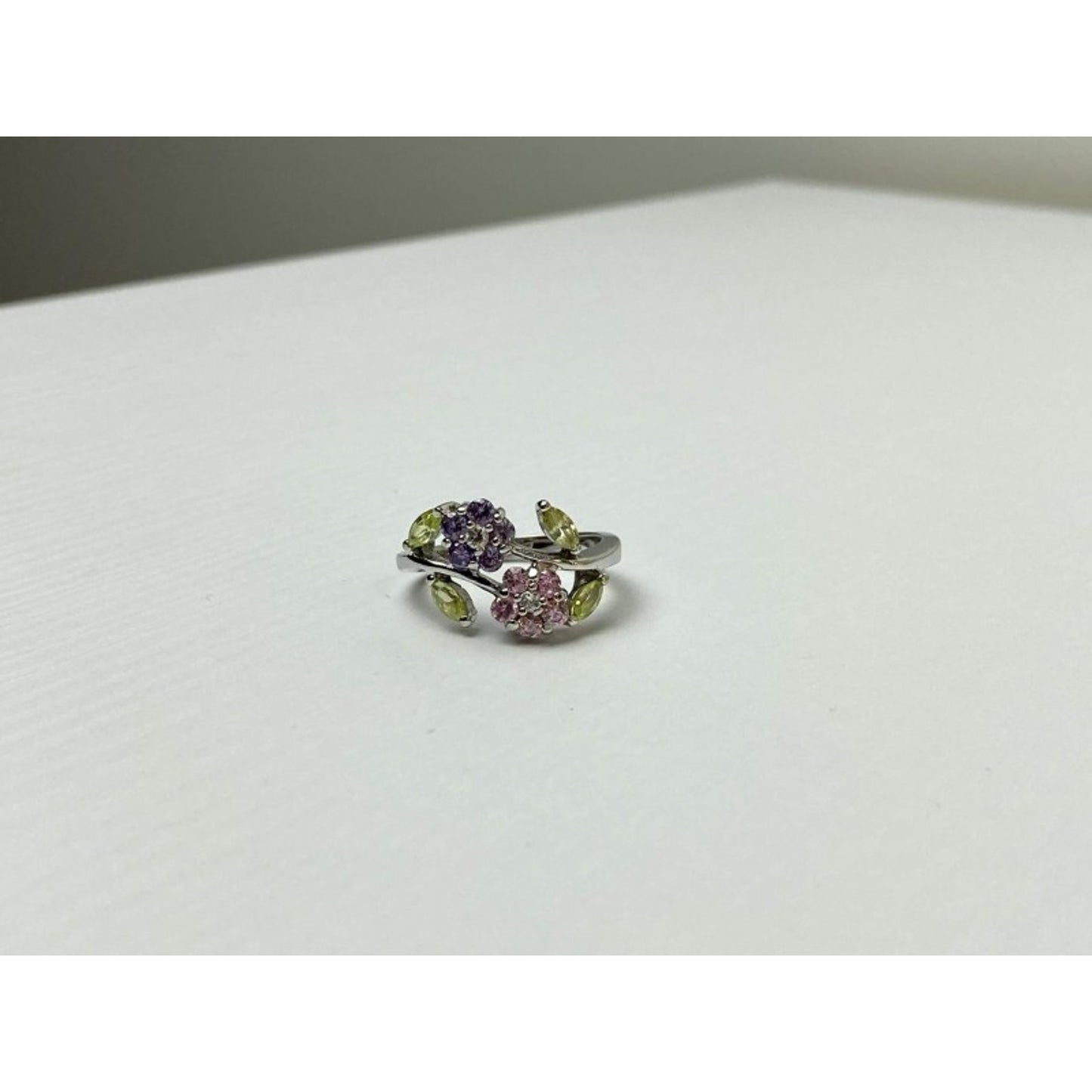 925 STERLING SILVER AMETHYST, MORGANITE, PERIDOT & CZ "FLOWERS" RING SIZE 8