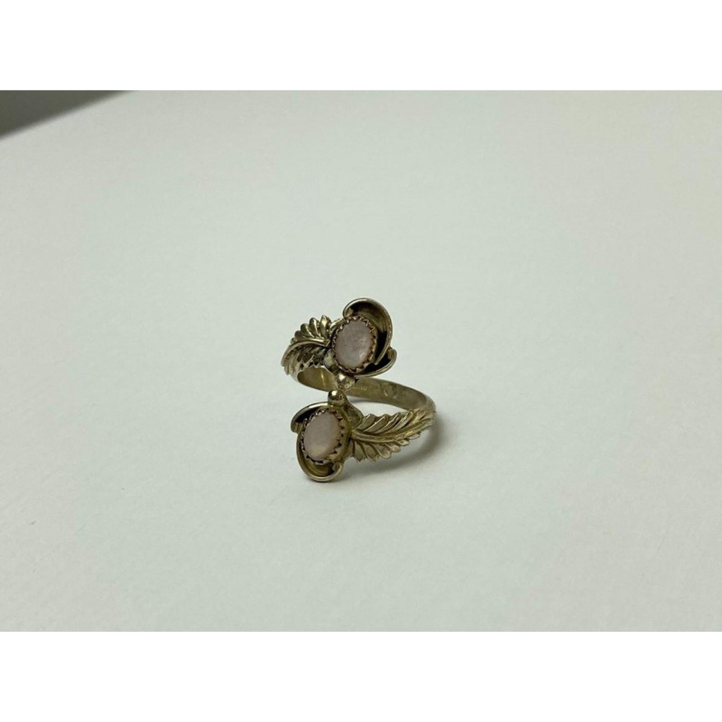 VINTAGE 925 STERLING SILVER MOTHER OF PEARL RING SIZE 8