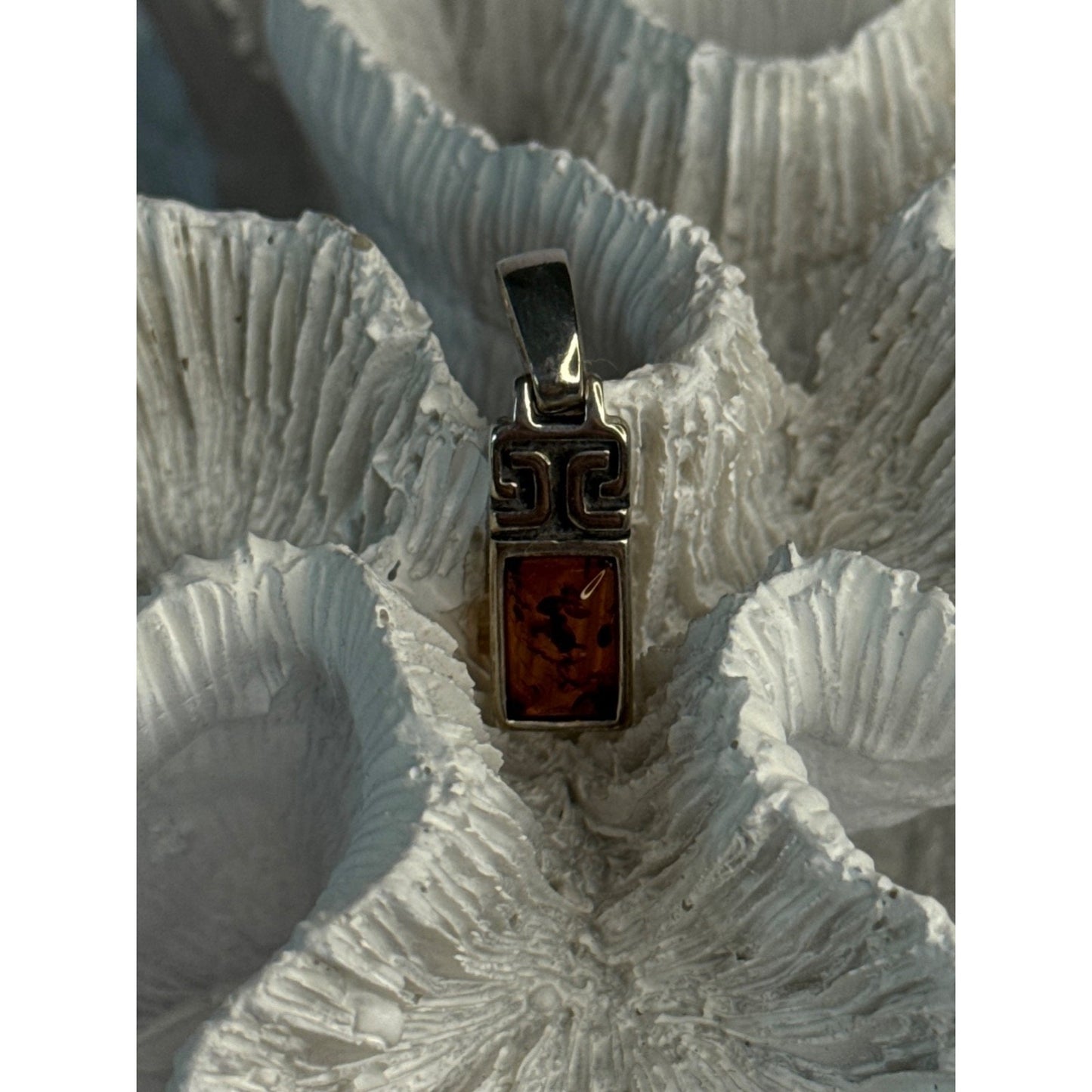 VINTAGE 925 STERLING SILVER AMBER PENDANT LENGTH 1.10 INCH
