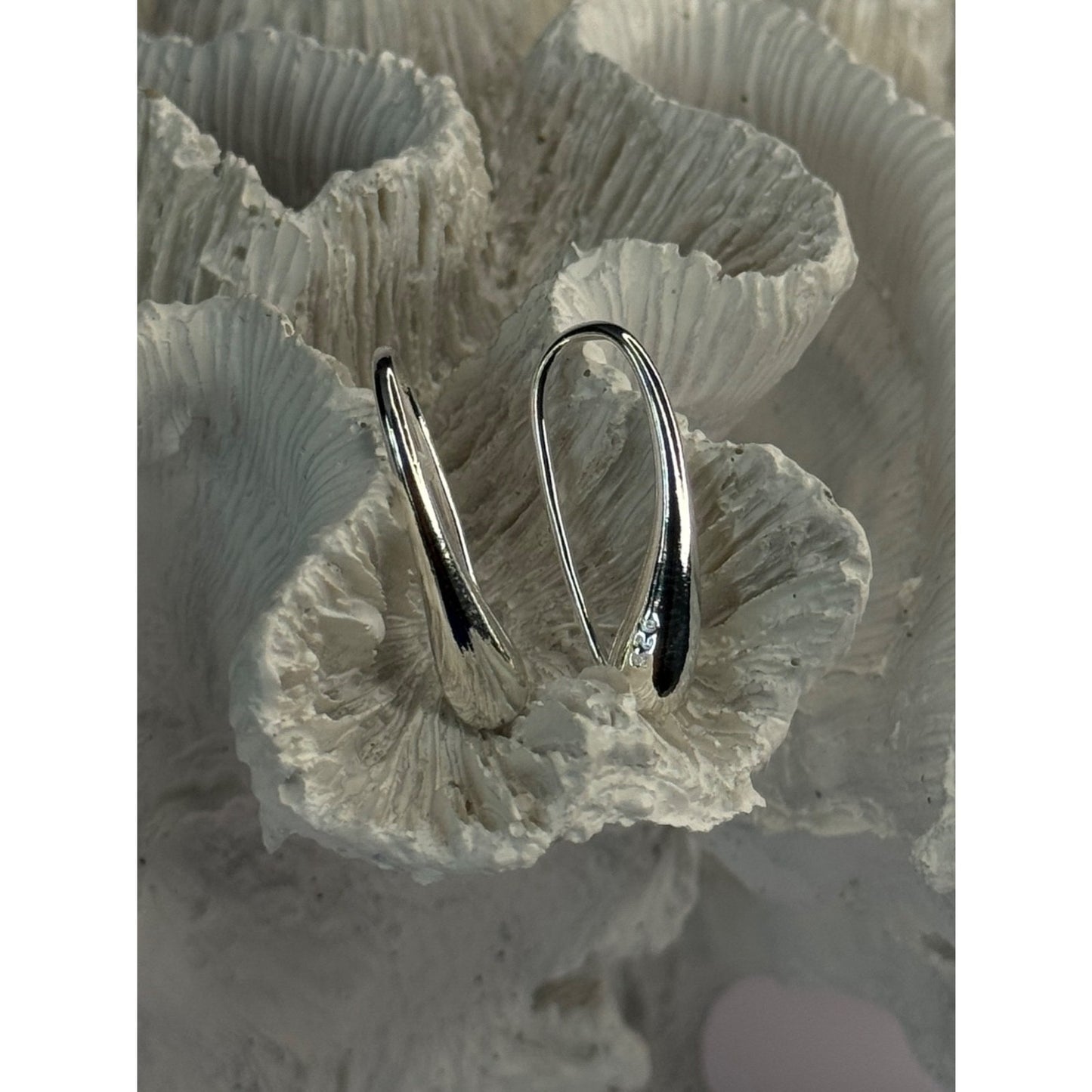 Elegant Design 925 Sterling Silver Earrings Length 1 inch