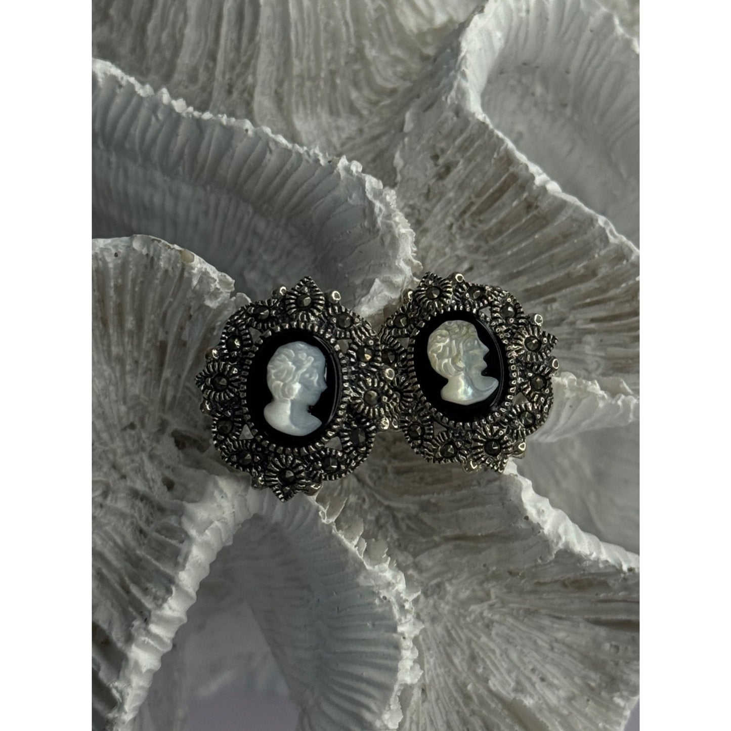 925 STERLING SILVER VICTORIAN CAMEO CARVED SHELL MARCASITE EARRINGS
