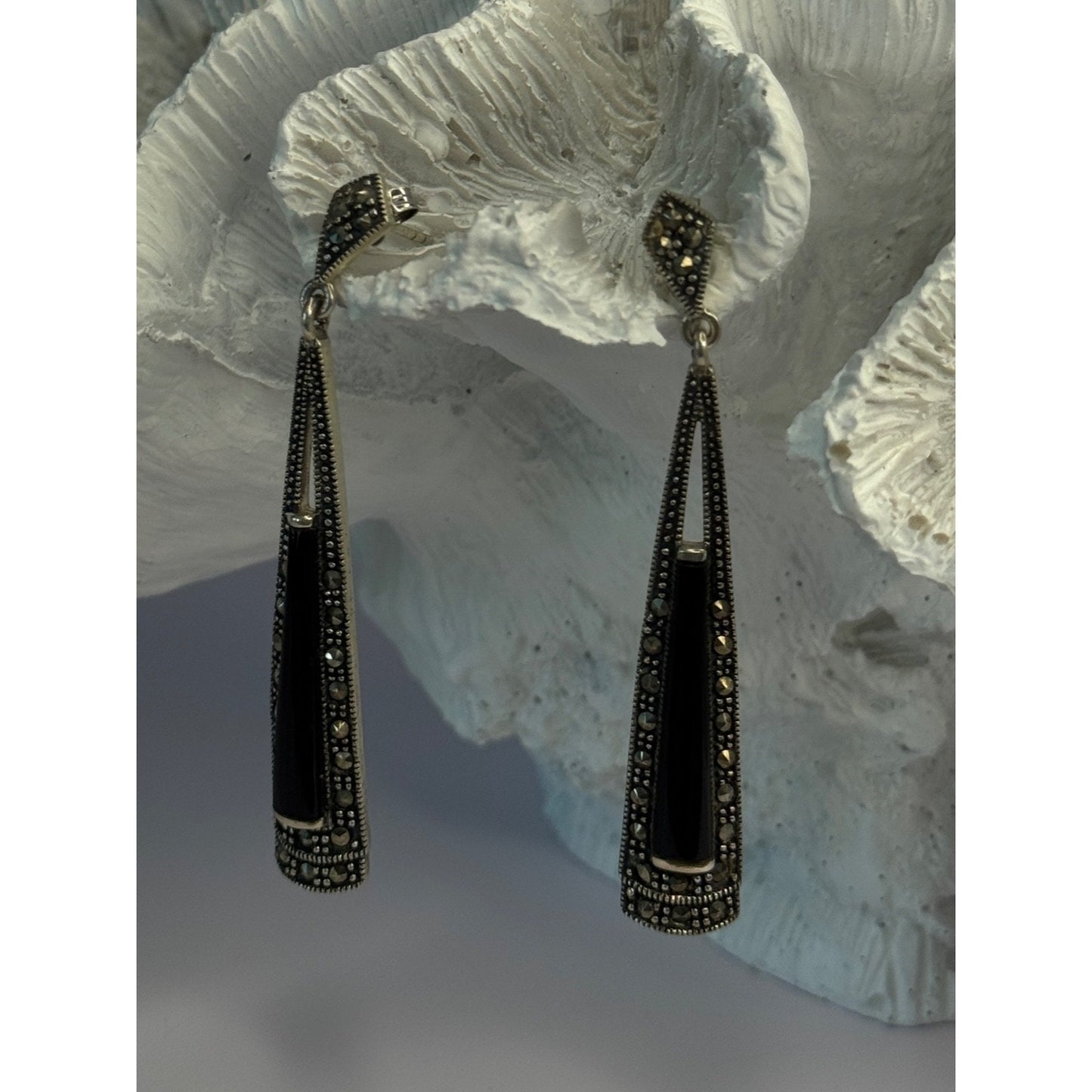 ELEGANT 925 STERLING SILVER ONYX & MARCASITE EARRINGS LENGTH 2.30 INCH